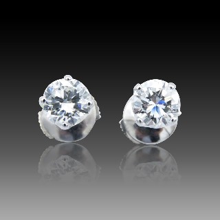 Puces d'oreilles Or gris 18k avec Diamants brillants 0.75 Cts et 0.74 Cts. E-SI2 et F-SI1