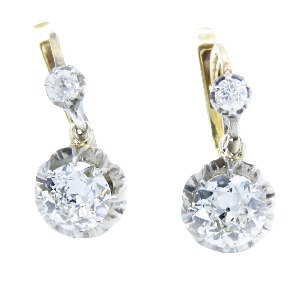 Boucles d'oreilles Dormeuses en or gris 18k et Platine vers 1940 avec Diamants 1,10 Cts Boucles d'oreilles Dormeuses en or gris 18k et Platine vers 1940 avec Diamants 1,10 Cts