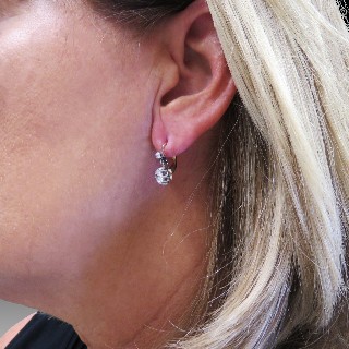 Boucles d'oreilles Dormeuses en or gris 18k et Platine vers 1930 avec  Diamants 1,50 Cts