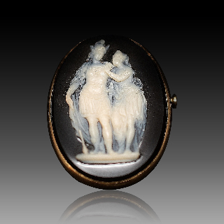 Broche "Camée" Agate et Or Jaune 18K avec 2 personnages à L'Antique 19 ème