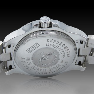 Montre Breitling Homme " Colt Superquartz " 41mm en acier quartz de 2007.