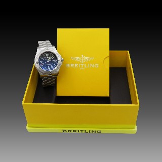 Montre Breitling Homme " Colt Superquartz " 41mm en acier quartz de 2007.