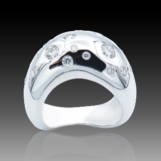 Bague FRED "Mouvementée" en Or gris 18k Diamants .Taille 50. 