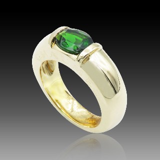 Bague Chaumet en Or jaune 18k Grenat Vert en Taille 50.