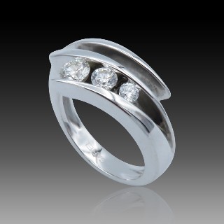 Bague Garel "NEIMA" Trilogie Or gris  18k et Diamants. Taille 50.