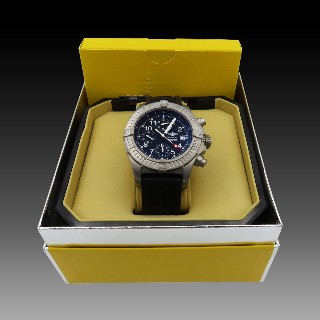 Montre Breitling Super Avenger titane de 2002. Automatique. Full Set de 2002