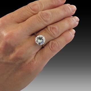 Solitaire en platine avec Diamant brillant 5,24 Cts D-SI1 (LFG)