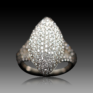 Bague Marquise en Or Gris 18k avec 2.11 Cts de Diamants extrablancs.