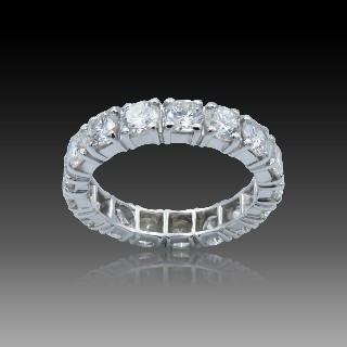Alliance or gris 18k avec 4,25 Cts de Diamants Brillants G-VS. Taille 56. Alliance or gris 18k avec 4,25 Cts de Diamants Brillants G-VS. Taille 56.