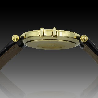 Montre Omega Constellation en Or Jaune 18k vers 1990 . quartz . 32 mm