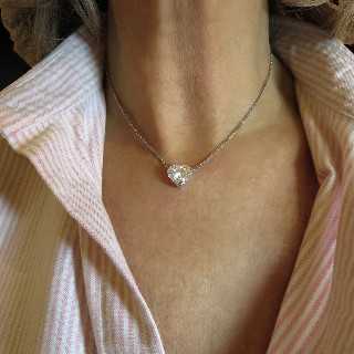 Collier Pendentif or 18K Diamant Coeur de 5.02 Cts D-SI2 (modifié par traitements ) Collier Pendentif or 18K Diamant Coeur de 5.02 Cts D-SI2 (modifié par traitements )