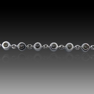 Bracelet ligne en or gris 18 Cts avec 21 diamants G/VS  Total : 2.8 Cts