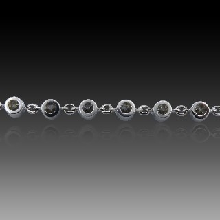 Bracelet ligne en or gris 18 Cts avec 21 diamants G/VS Total : 2.8 Cts Bracelet ligne en or gris 18 Cts avec 21 diamants G/VS Total : 2.8 Cts