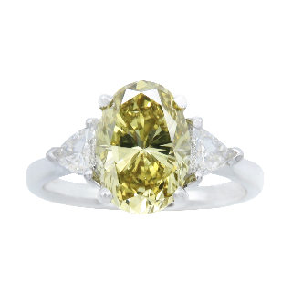 Solitaire en or gris 18k avec un Diamant Ovale Fancy de 2.29 Cts 