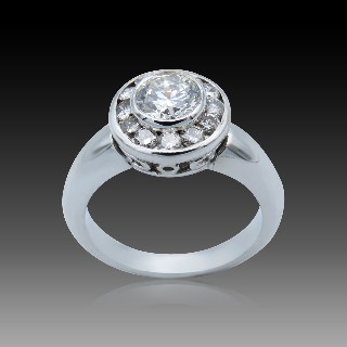 Bague entourageen or gris 18k avec 1,20 Cts Ct de Diamants. Taille 51