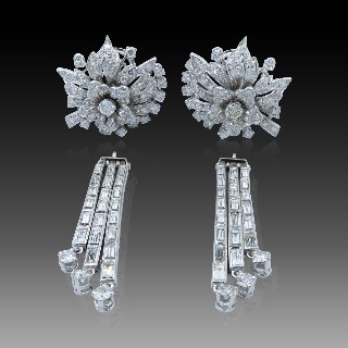 Boucles d'oreilles Or 18k et Platine vers 1960 avec 10.0 Carats de Diamants. Boucles d'oreilles Or 18k et Platine vers 1960 avec 10.0 Carats de Diamants.