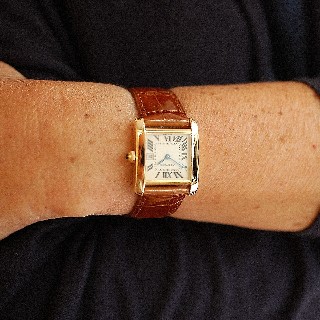 Montre Cartier Tank Française Médium Or jaune 18k Quartz Vers 2010.