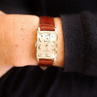 Montre Tiffany & Co Vintage Or 18k Rectangulaire Vers 1940 Mécanique. 