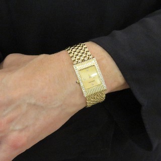 Montre Boucheron Reflet Dame Médium en Or Jaune 18k avec diamants quartz .