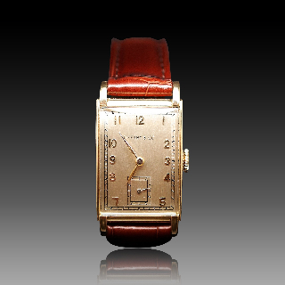 Montre Tiffany & Co Vintage Or 18k Rectangulaire Vers 1940 . Mécanique. 