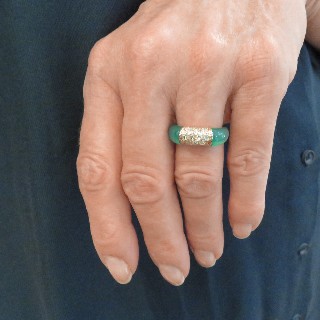 Bague Van Cleef & Arpels Philippine en or jaune 18k, Diamants et Chrysoprase. Taille 50