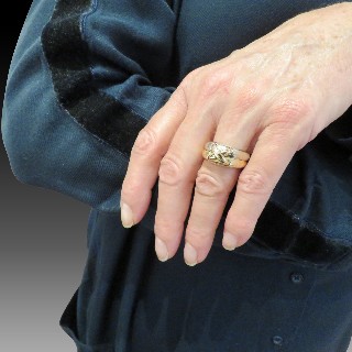 Bague Chaumet "Lien 3 Ors" vers 2000 en or 18k  . taille 54