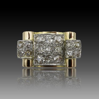 Bague Tank vintage vers 1950 en Or 18K et Platine avec Diamants . Bague Tank vintage vers 1950 en Or 18K et Platine avec Diamants .