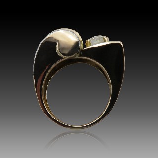 Bague Tank vintage vers 1950 en Or 18K et Platine avec Diamants . Bague Tank vintage vers 1950 en Or 18K et Platine avec Diamants .