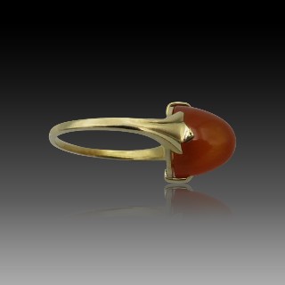 Bague Or Jaune 18K vers 1910 avec Cornaline