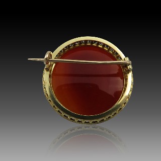 Broche vers 1890 en or 18K avec camée Agate et rose de diamants . 