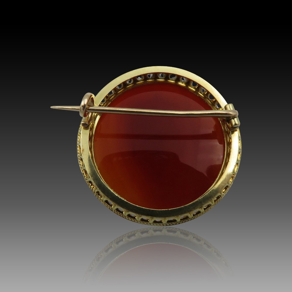 Broche ancienne en or jaune et camée agate– Galerie Pénélope Broche ancienne en or jaune et camée agate– Galerie Pénélope