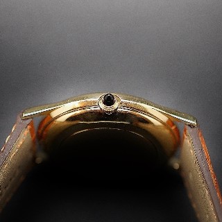 Montre Jaeger Vintage Ronde en Or jaune 18k Quartz Vers 1990 Montre Jaeger Vintage Ronde en Or jaune 18k Quartz Vers 1990