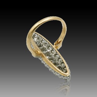 Grande Bague "Marquise" or jaune, platine et diamants total : 2 cts , vers 1910