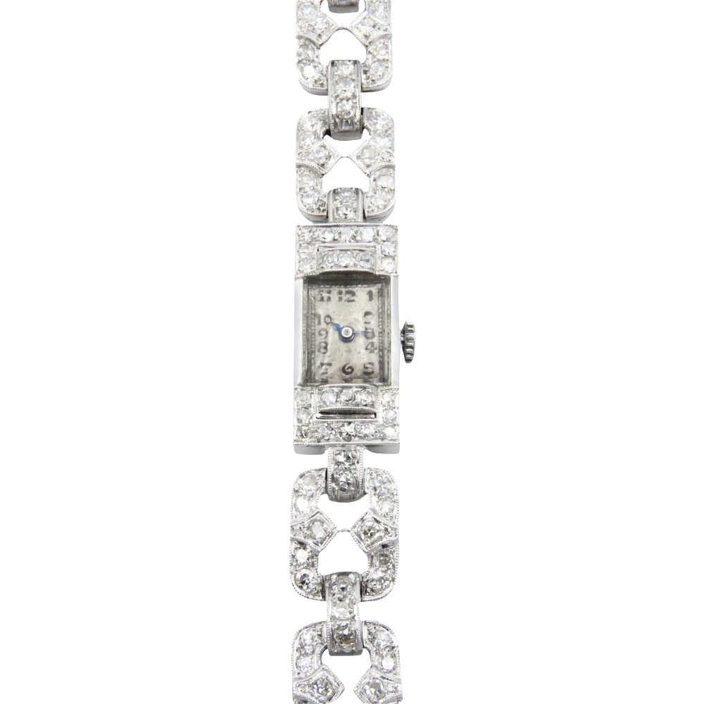 Montre dame Art Déco en platine avec 2,50 Cts de diamants .