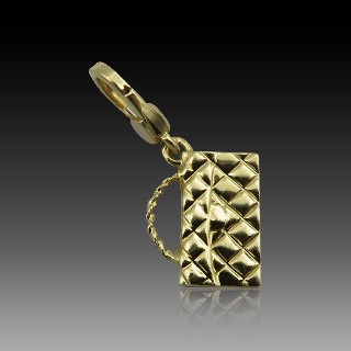 Pendentif Chanel Charms Sac de 2009 Or jaune 18k boite et facture d'origine Pendentif Chanel Charms Sac de 2009 Or jaune 18k boite et facture d'origine