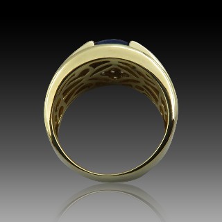 Bague en or jaune 18k avec saphir fin et diamants .Taille 56