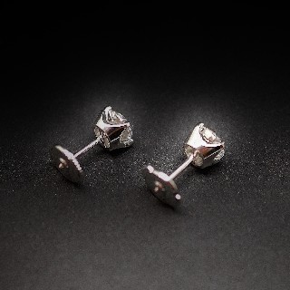 Puces d'oreilles Or gris 18k avec 2 Diamants brillants 1.13 Cts et 1.09 Cts. J-SI2-P1