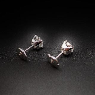 Puces d'oreilles Or gris 18k avec 2 Diamants brillants 1.13 Cts et 1.09 Cts. J-SI2-P1 Puces d'oreilles Or gris 18k avec 2 Diamants brillants 1.13 Cts et 1.09 Cts. J-SI2-P1
