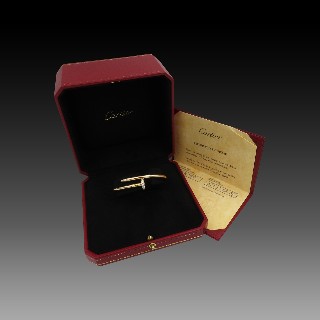 Bracelet Cartier "Juste un clou" en Or rose 18k avec diamants  brillants. Taille 15