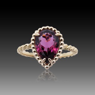 Bague Boucheron Serpent Bohème Motif S en Or rose 18k Rhodolite Taille 52 . Bague Boucheron Serpent Bohème Motif S en Or rose 18k Rhodolite Taille 52 .