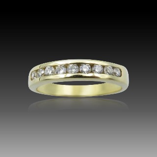 Demi Alliance diamants brillants 0,27 Cts en or jaune 18k .Taille 51.