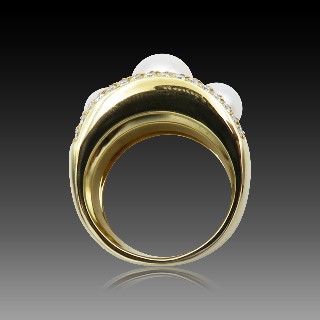 Bague Poiray "Fidji" en Or jaune 18k avec Perles Akoya et diamants. Taille 54