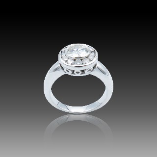 Solitaire en Or gris 18 Cts avec Diamant brillant 0,78 Cts G-VS2 + 0,60 Cts