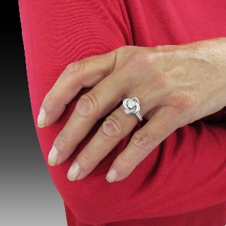 Bague Boucheron "Ava Pivoine" en Or gris 18k et diamants.Taille 52. Full set