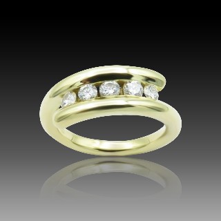 Bague en Or jaune 18 Cts avec 0.40 Ct de diamants taille brillant G-VS. 