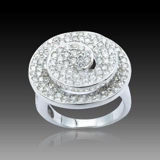 Bague Pavée en Or 18k avec 2,69 Cts de Diamants G-VS.  Taille 55-56