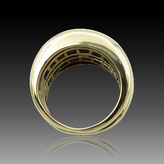 Bague en Or jaune 18k avec Saphirs Calibrés . Taille 50-51 .